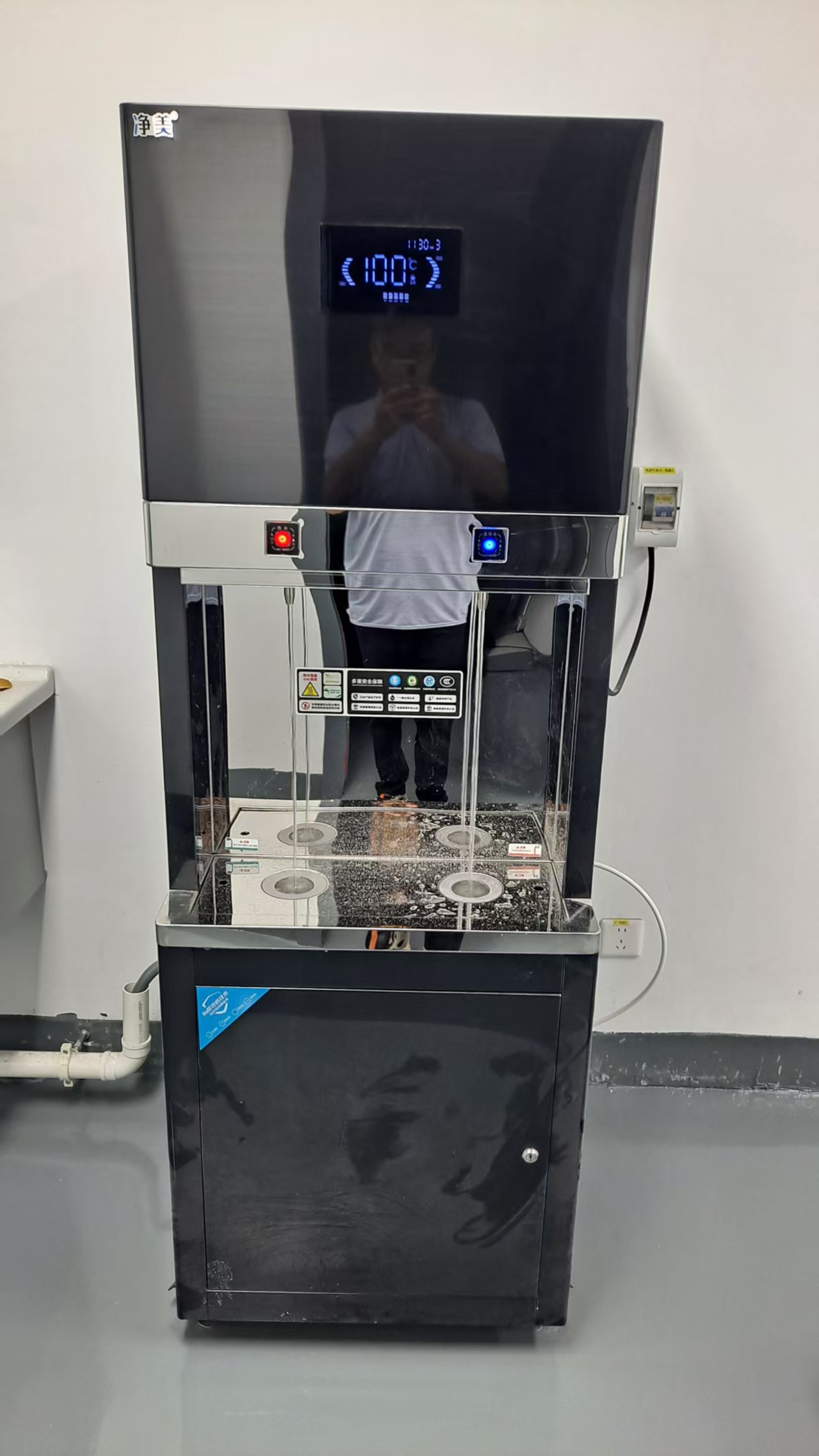 为什么重庆心园净水设备有限公司,直饮水机租赁租金会比同行更低?